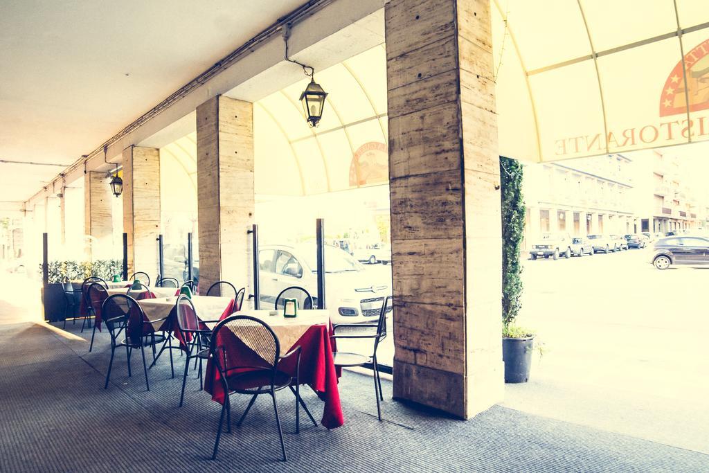 Hotel La Gaietta Millesimo ภายนอก รูปภาพ