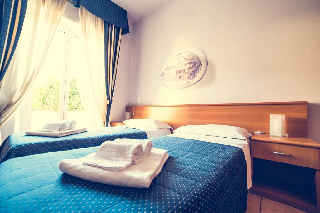 Hotel La Gaietta Millesimo ห้อง รูปภาพ